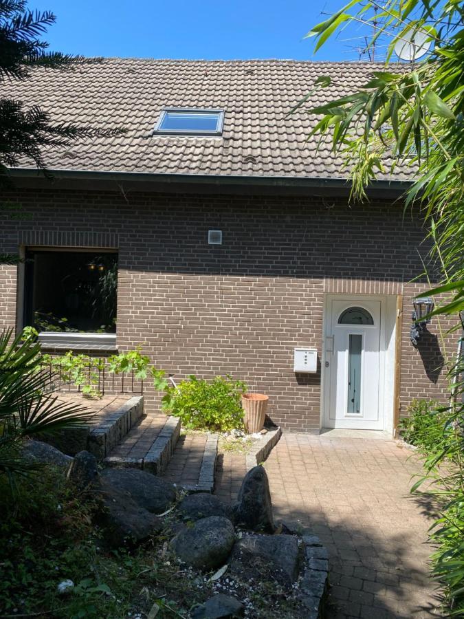 Ferienvilla Whirlpool Fasssauna Direkt Am Rhein Gotterswickerhamm Exterior foto
